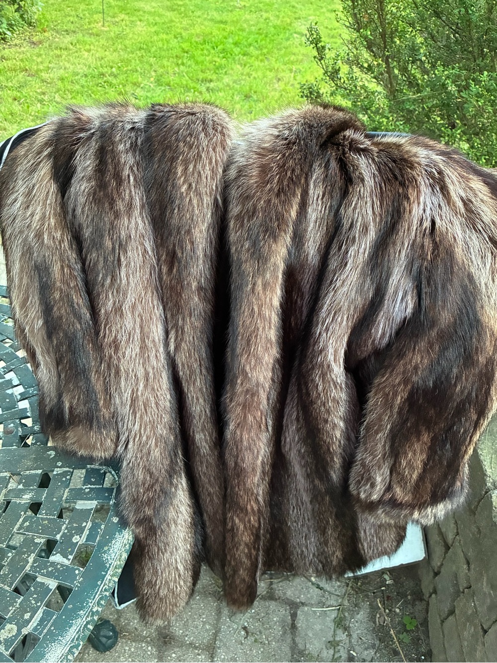 Stunning Vintage circa 1979 Brodie Draimin 3/4 L Raccoon Fur coat